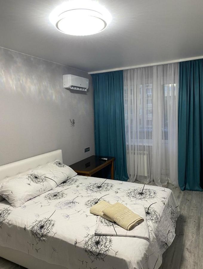 Стильная Квартира На Позняках Газ И Низкий Этаж Kiev Dış mekan fotoğraf